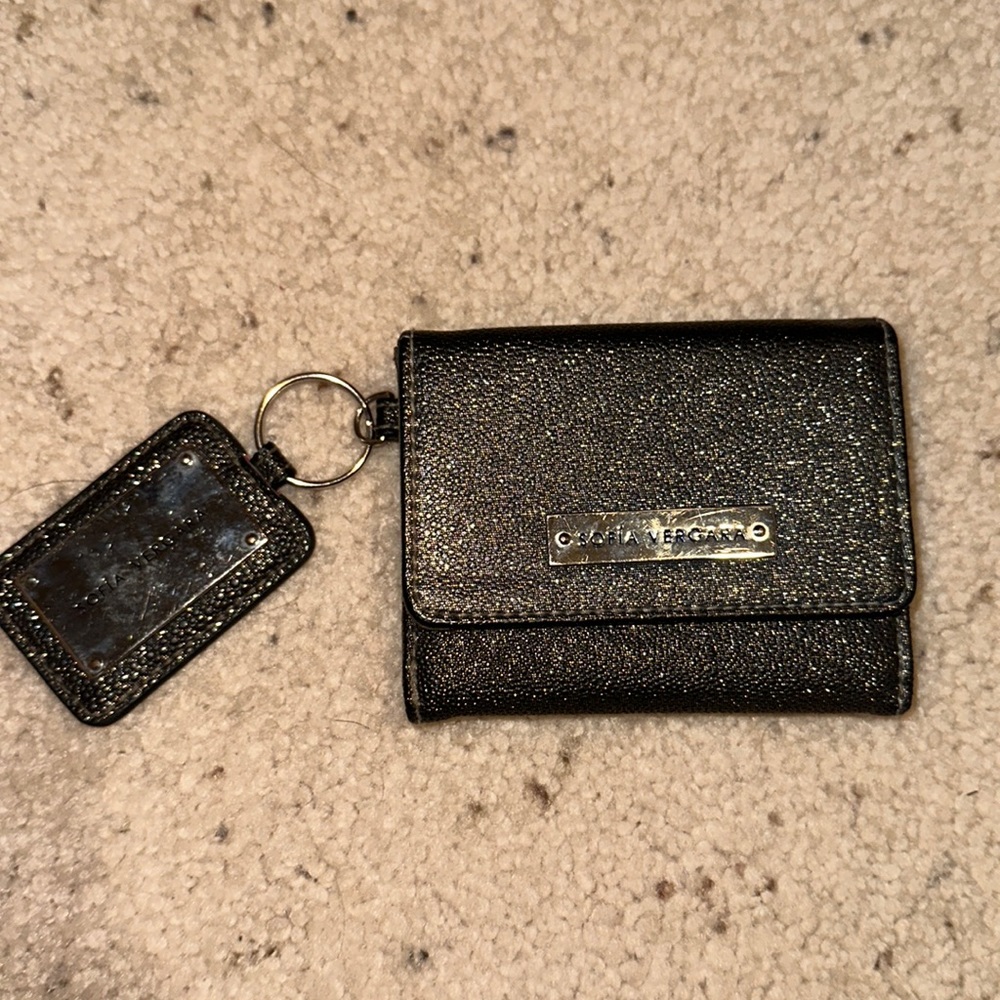 sofia vergara wallet